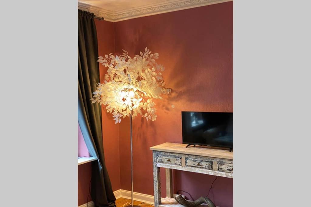 Ferienwohnung Perfekter Altbaucharme in zentraler Lage ! Kiel Exterior foto