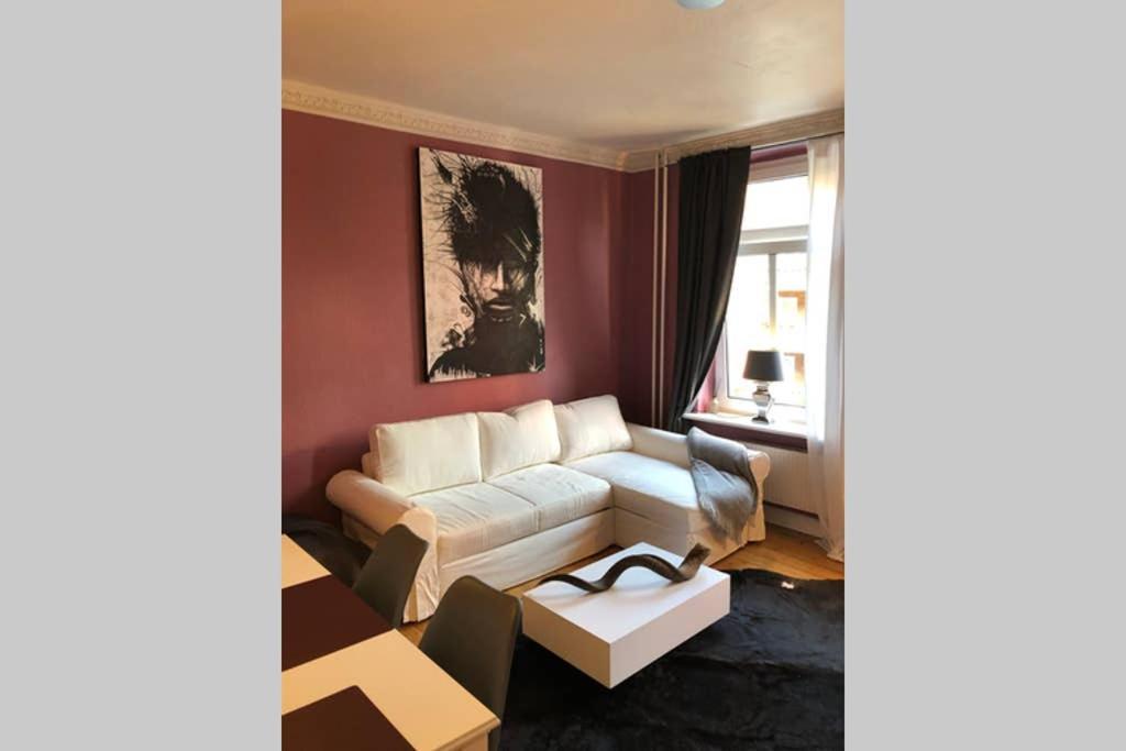Ferienwohnung Perfekter Altbaucharme in zentraler Lage ! Kiel Exterior foto