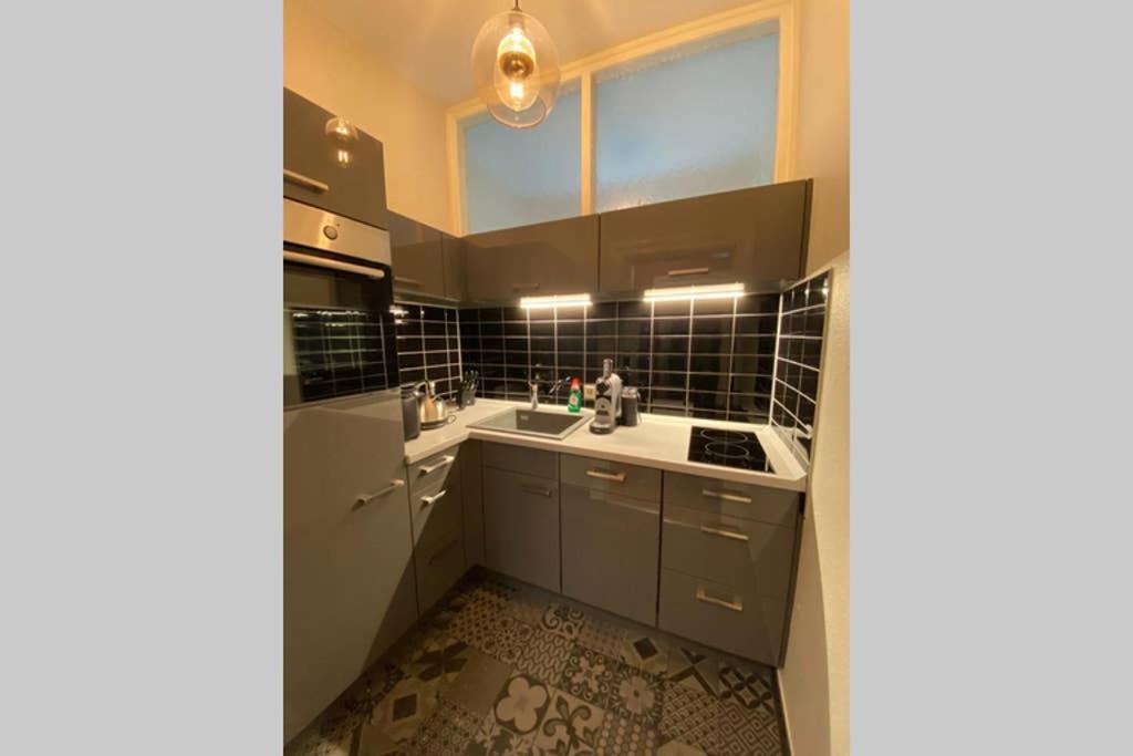 Ferienwohnung Perfekter Altbaucharme in zentraler Lage ! Kiel Exterior foto