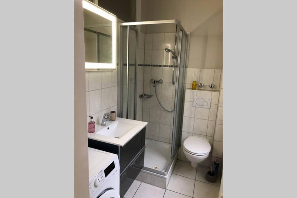 Ferienwohnung Perfekter Altbaucharme in zentraler Lage ! Kiel Exterior foto